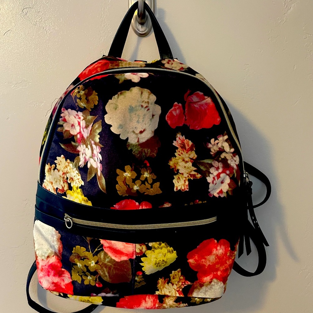 Women’s Small Backpack